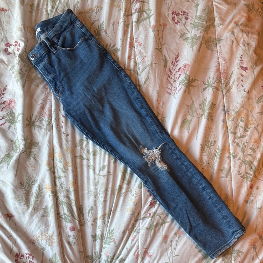 GOOD AMERICAN Classic Blue Distressed Women Jeans